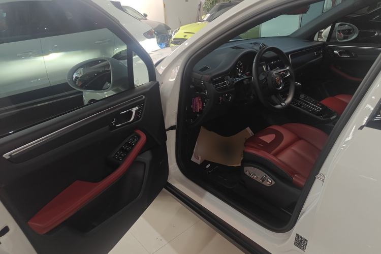 Used Porsche Macan 2024 Macan 2.0T