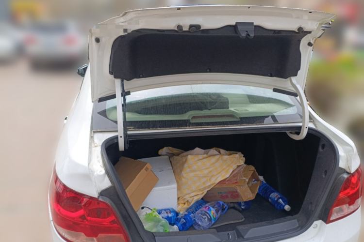 Used Chevrolet Sail 2015 Sail 3 1.3L AMT Ideal Edition Trunk