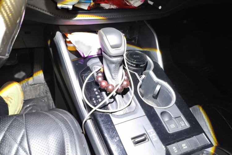 Used Toyota Highlander 2023 2.5L Smart Electric Hybrid Dual-Engine Two-Wheel Drive Elite Version 5 Seats Gear Lever