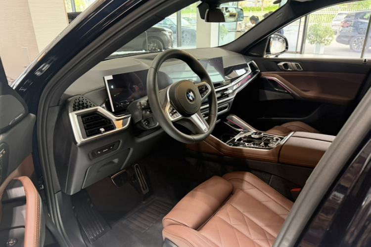 Used BMW X6 2026 Model xDrive40i M Sport Package Interior 2