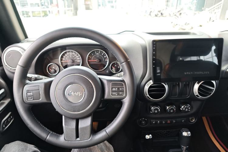 Used Jeep Wrangler 2013 3.6L Rubicon two-door version
