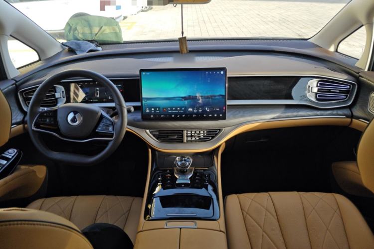 Used Denza D9 2024 EV 620 Premium Model