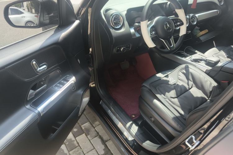 Used Mercedes-Benz GLB 2021 GLB 200 Dynamic Edition Driver Seat