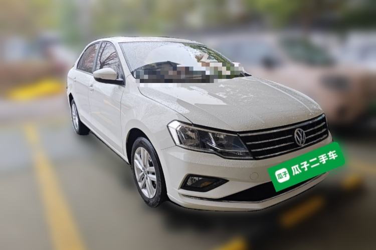 Used Volkswagen Jetta 2017 1.4L Manual Comfort Model Front Right 45 Deg