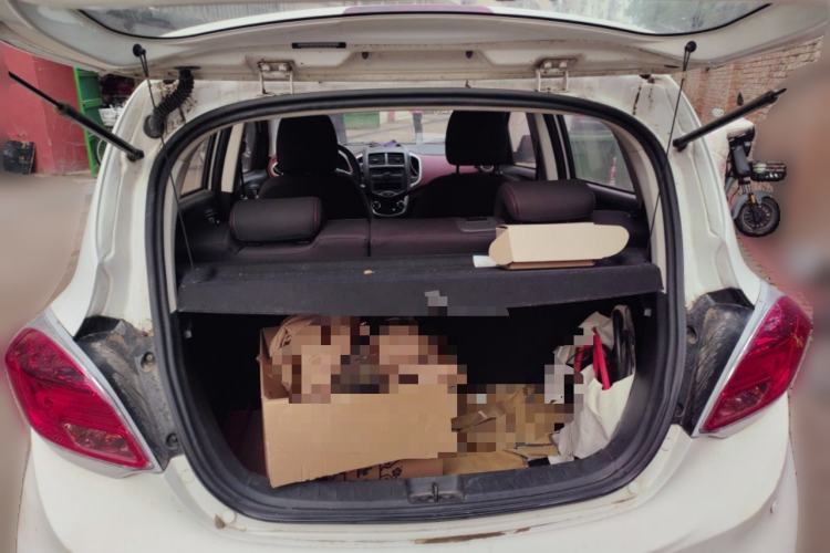 Used CHANGAN Benni 2015 1.4L IMT Luxury Model China V Standard Trunk