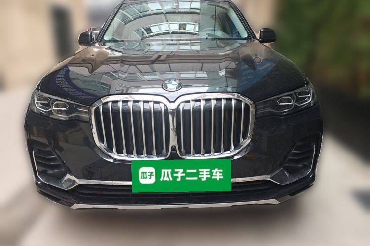 Used BMW X7 2022 xDrive40i Luxury Package with Leading Features
