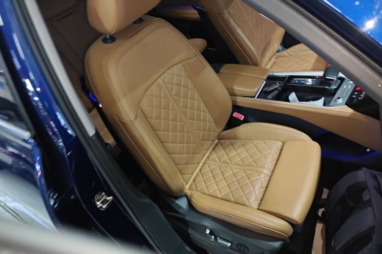 Used Audi Q6 2023 45 TFSI quattro Qiyun Edition Light Yulin Package
