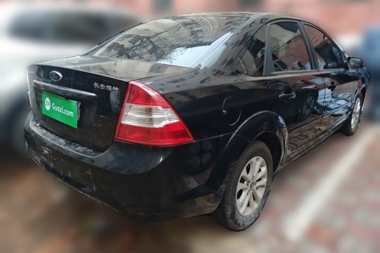 Used Ford Focus 2011 Sedan 1.8L Automatic Fashion Edition
