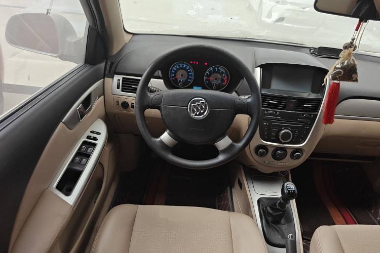 Used Buick Excelle 2013 1.5L Manual Classic Model
