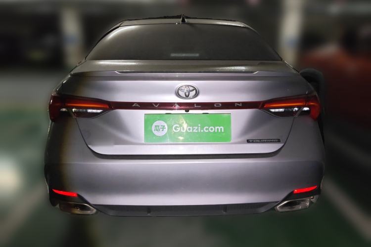 Used Toyota Avalon 2019 2.5L Touring Premium Version China VI Standard Rear