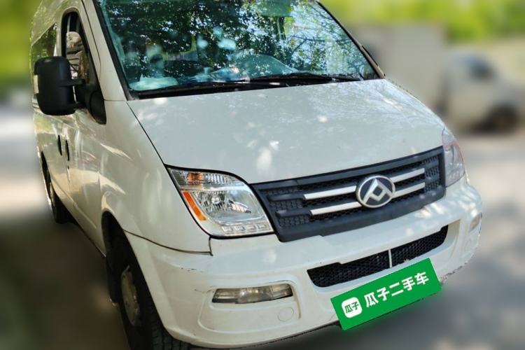 Used SAIC MAXUS Xintu V80 2023 2.0T Manual Classic Aoyuntong Power Version Short Wheelbase Ultra-Low Roof 5/6-Seater
