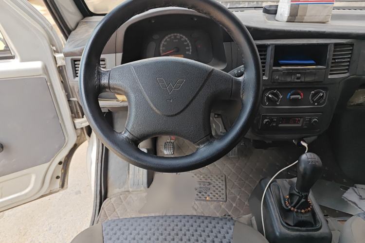 Used Wuling Zhiguang 2015 1.2L Practical LS-I Model
