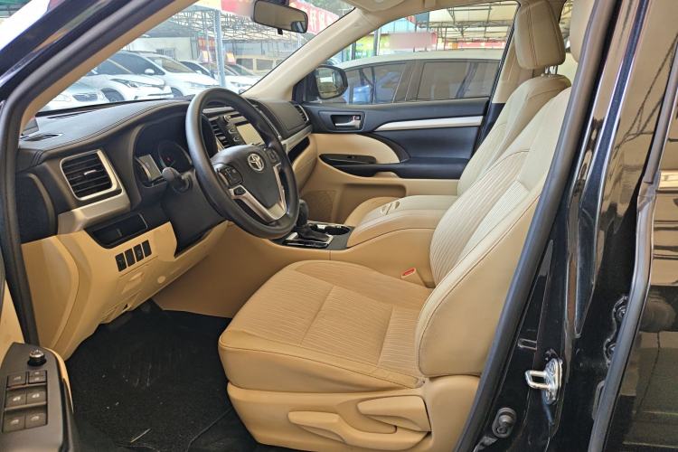 Used Toyota Highlander 2021 2.0T Two-Wheel Drive Elite Version 7-Seater
