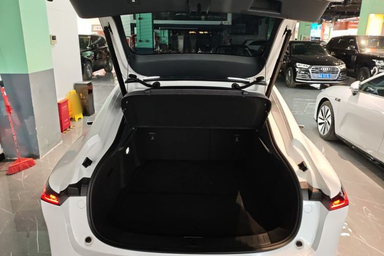 Used CHANGAN NEVO A07 2024 All-Electric "True Fragrance" Edition 710 Flagship Model Trunk