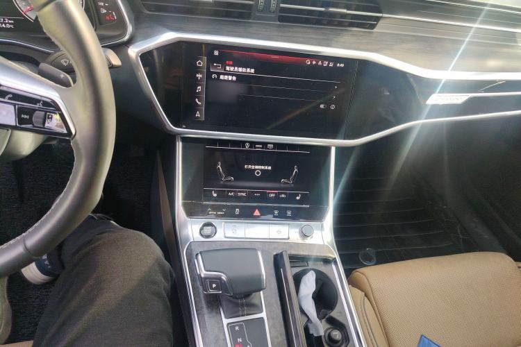 Used Audi A6L 2021 55 TFSI quattro Prestige Edition Audio And AC Panel