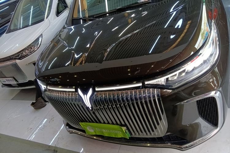 Used VOYAH Dream 2025 PHEV Four-Wheel-Drive Flagship Kunpeng Edition
