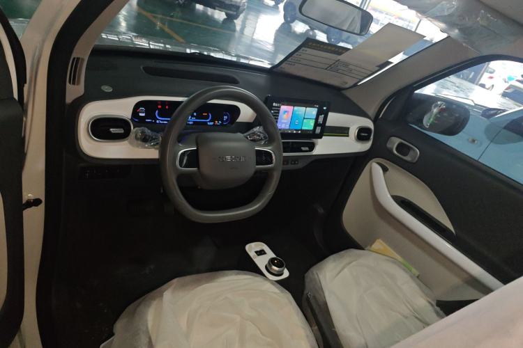 Used Geely Galaxy Panda 2025 210 km – Yuanqi Bear
