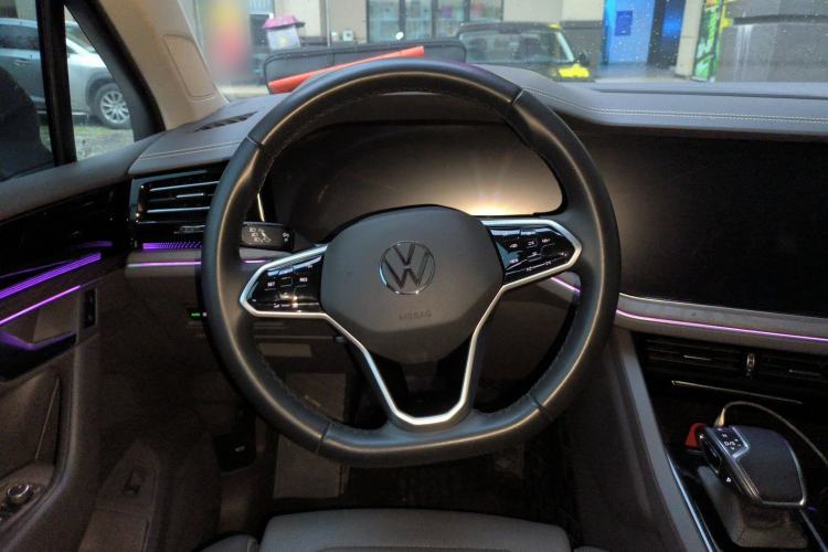 Used Volkswagen Touareg 2022 2.0 TSI RuiShang Edition Steering Wheel