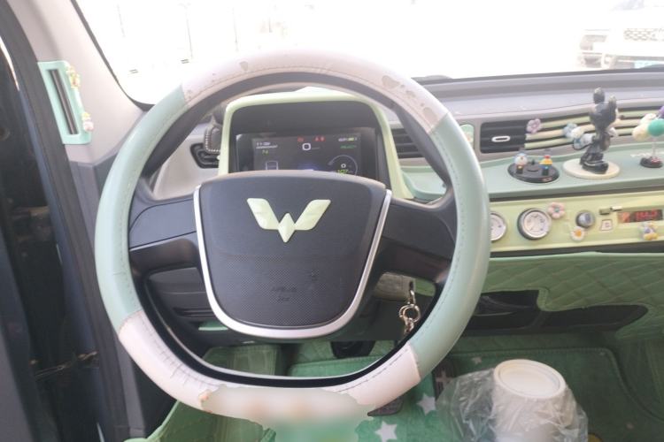 Used Wuling Hongguang MINIEV 2021 Macaron Premium Model – Lithium Iron Phosphate Steering Wheel