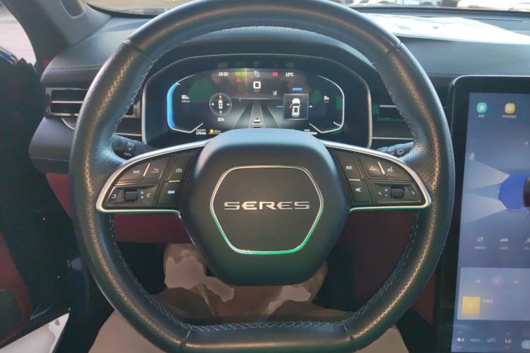 Used SERES SF5 2021 Four-Wheel Drive Freedom Expedition Edition
