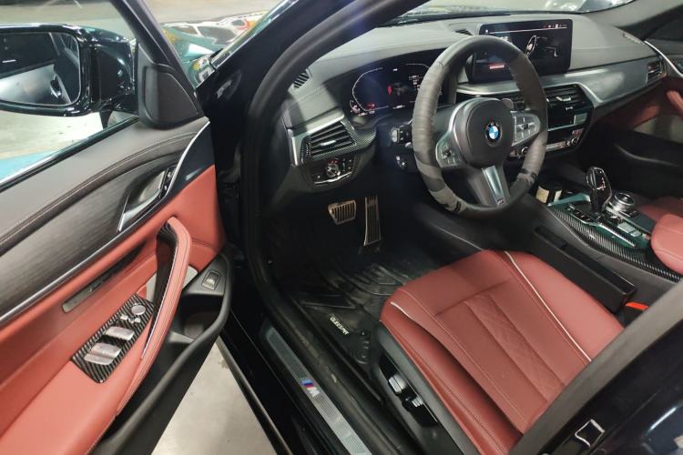 Used BMW 5 Series 2023 530Li Leading Model M Sport Package Driver Seat