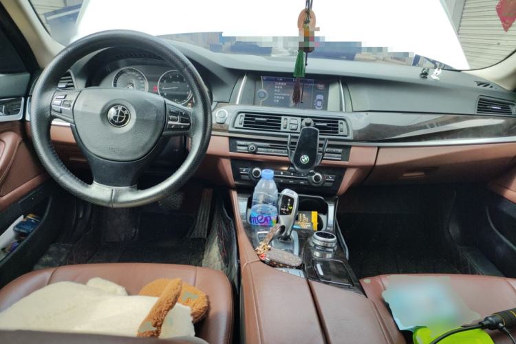 Used BMW 5 Series 2014 525Li Leading Model
