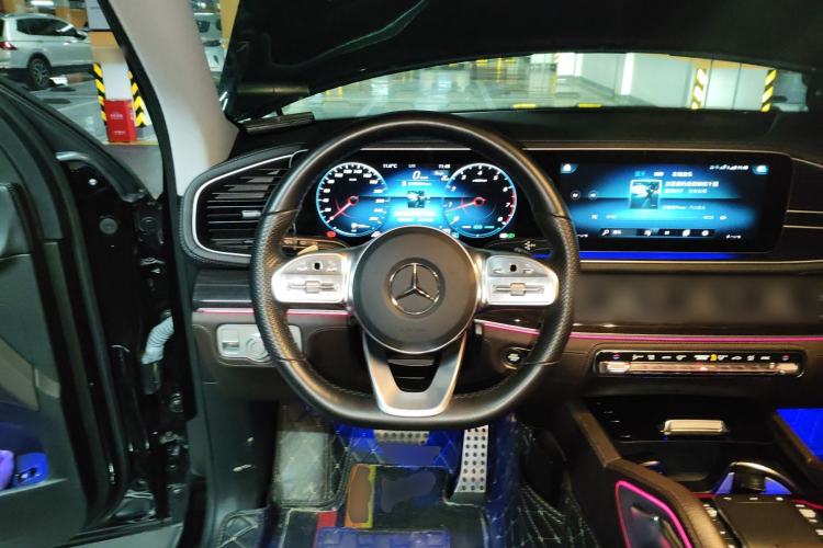 Used Mercedes-Benz GLS 2023 GLS 450 4MATIC Stylish Model Steering Wheel