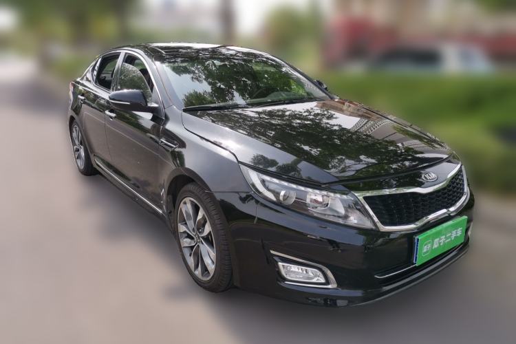 Used Kia K5 2015 2.0L Automatic LUX Front Right 45 Deg