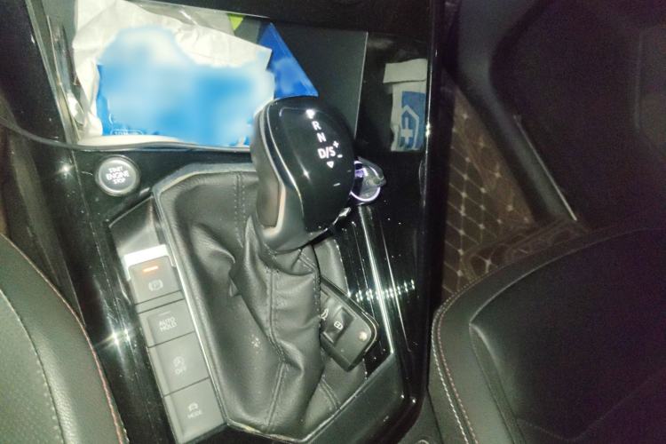 Used Volkswagen Tayron 2019 330TSI Two-Wheel-Drive Luxury Plus China VI Standard Gear Lever