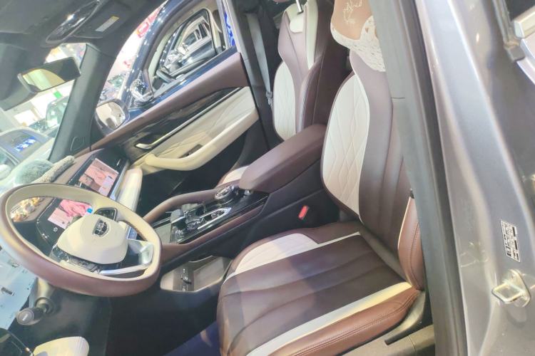 Used Geely Auto Monjaro L 2024 2.0TD High-Power Automatic Two-Wheel Drive Yunqi Version