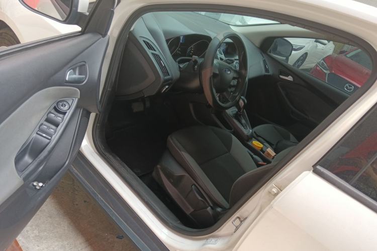 Used Ford Focus 2012 Hatchback 1.6L Automatic Comfort Model Driver Seat