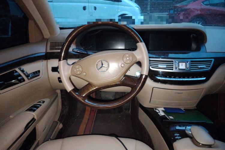 Used Mercedes-Benz S-Class 2010 S 300 L Luxury Model
