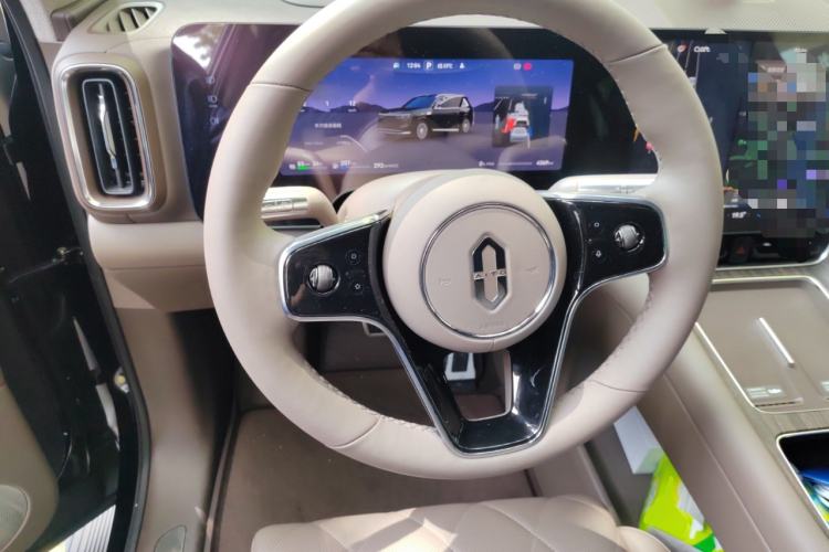 Used Hima AITO M8 2025 Extended-Range Max+ Version 53.4 kWh 6-Seater Edition Steering Wheel