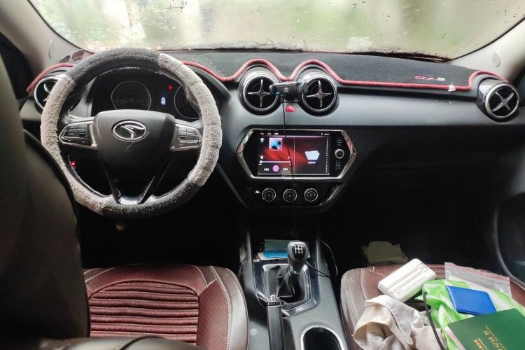 Used Soueast DX3 2016 1.5L Manual Flagship Version Center Console