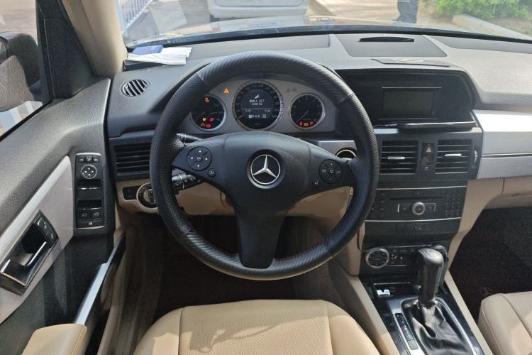 Used Mercedes-Benz GLK-Class 2011 GLK 300 4MATIC Dynamic Model