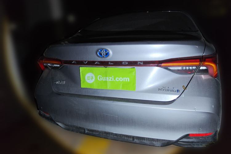 Used Toyota Avalon 2019 Dual-Engine 2.5L XLE Prestige Version China VI Standard
