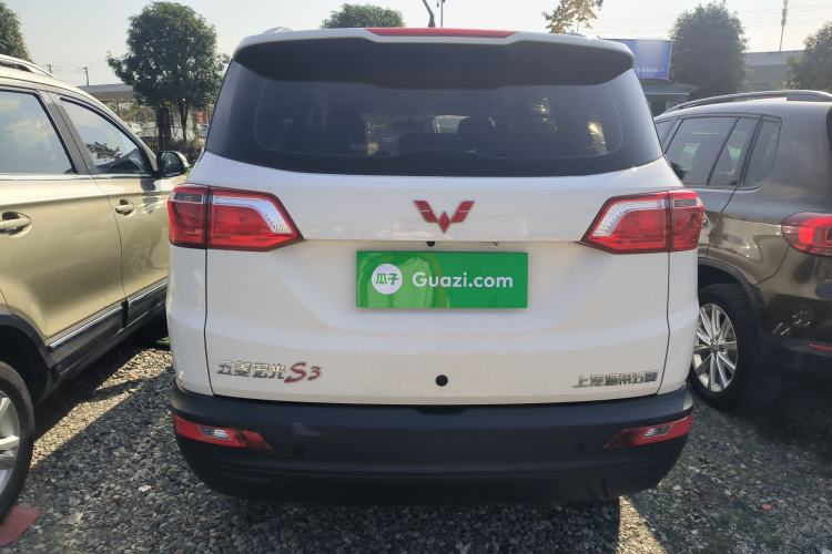 Used Wuling Hongguang S3 2019 1.5L Manual Comfort Model China VI Standard
