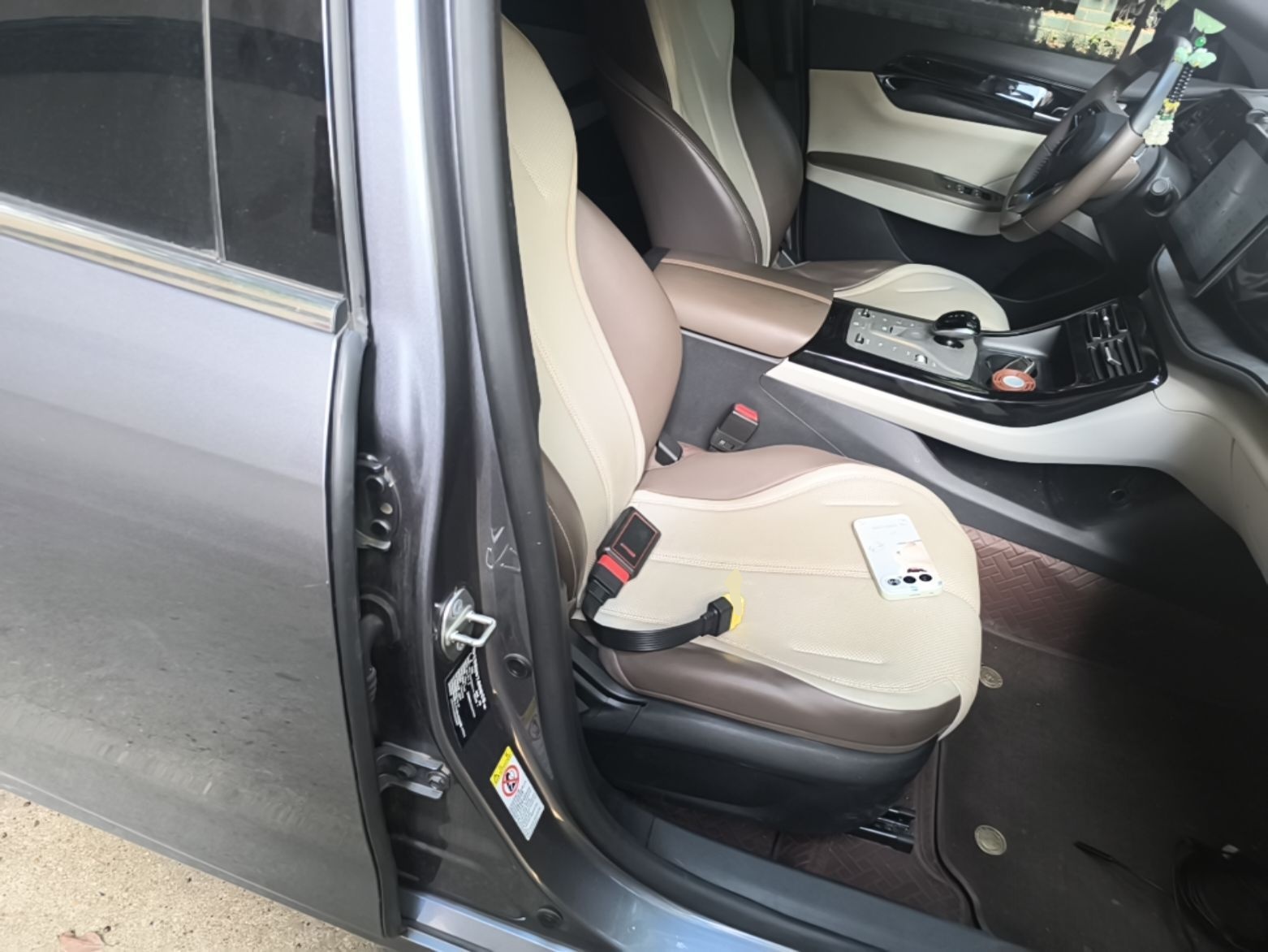 BYD Qin PLUS 2024 HONOR Edition DM-i 55KM Leading Model — снимка 19