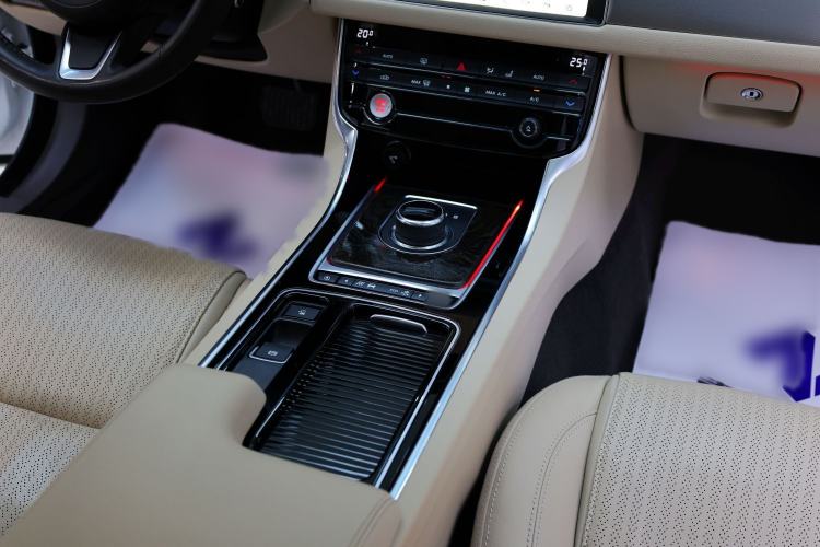 Used Jaguar XFL 2020 XFL 2.0T P250 Four-Wheel Drive Luxury Edition