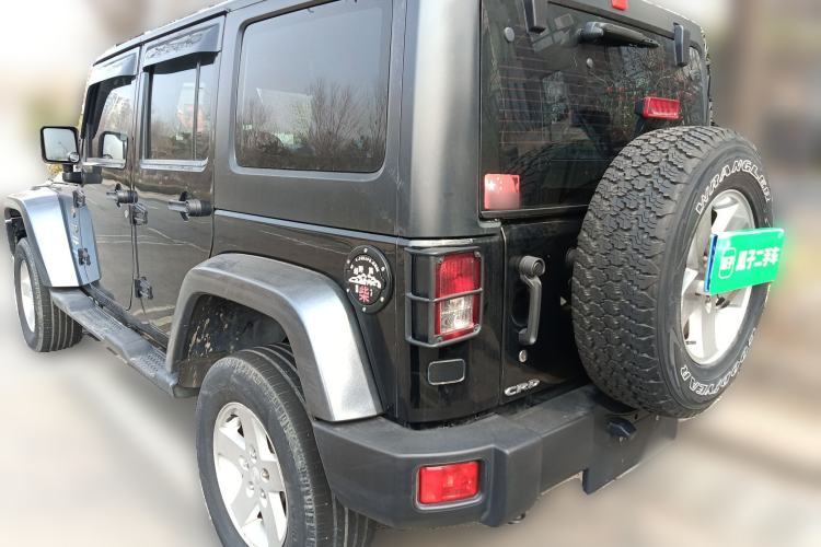 Used Jeep Wrangler 2014 2.8TD Sahara Four-Door Edition
