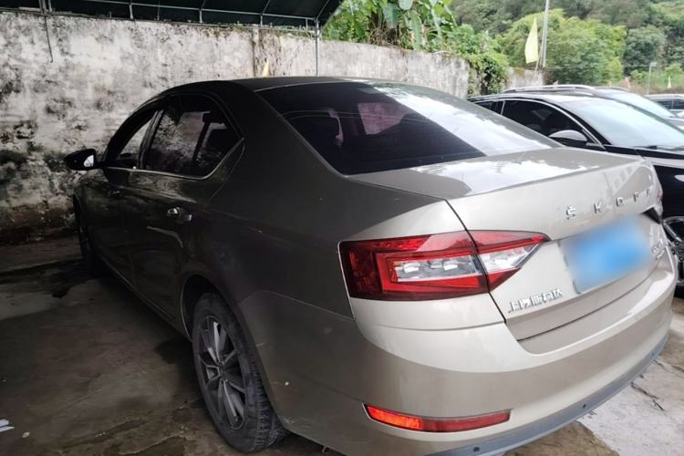Used Skoda Octavia 2019 TSI230 DSG Smart & Comfort Edition China VI Standard
