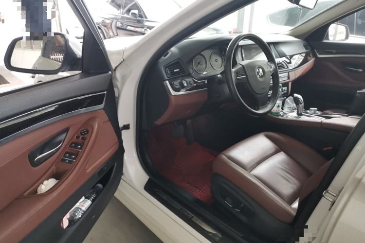 Used BMW 5 Series 2014 525Li Leading Model
