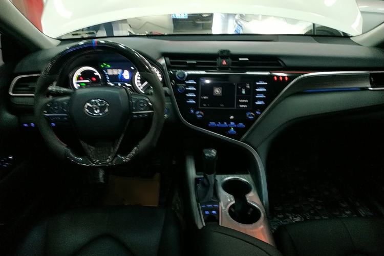 Used Toyota Camry 2018 Dual-Engine 2.5 HG Luxury Edition Center Console