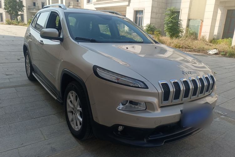 Used Jeep Cherokee 2016 2.4L Leading Edition
