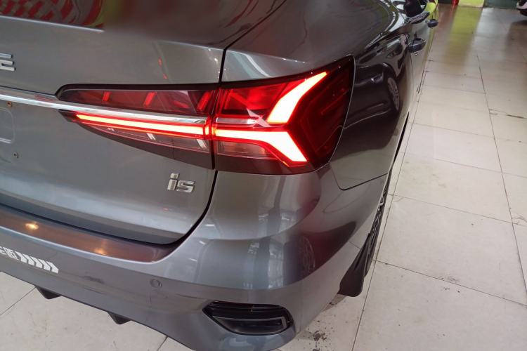 Used Roewe i5 2021 1.5L CVT Platinum Edition