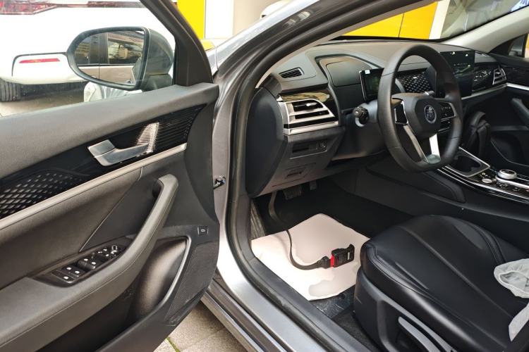 Used BYD Qin PLUS 2021 EV 400KM Leading Comfort Edition
