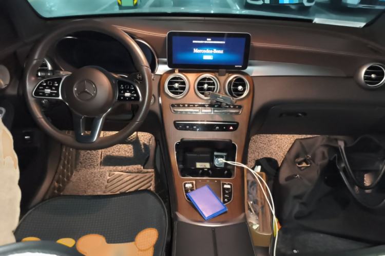 Used Mercedes-Benz GLC 2021 GLC 300 L 4MATIC Dynamic Model Center Console