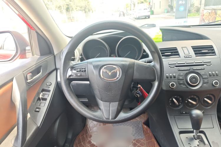 Used Mazda 3 2013 Hatchback 1.6L Automatic Elite Model Steering Wheel