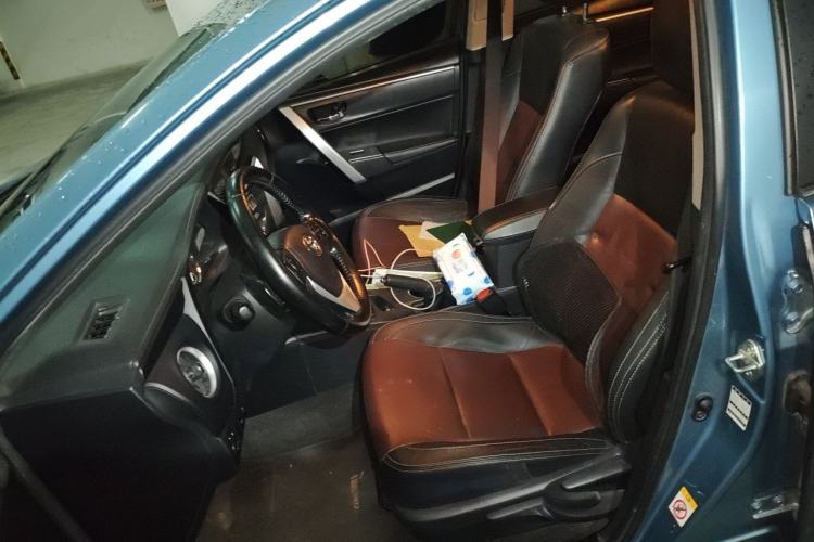 Used Toyota Corolla 2018 Dual-Engine 1.8L E-CVT Smart Edition Left Front Seat