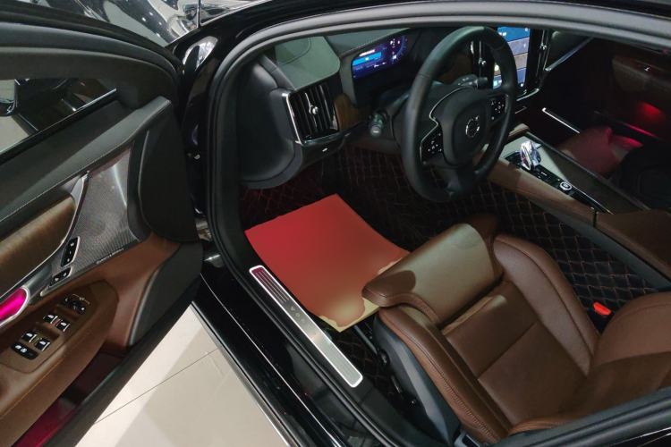 Used Volvo S90 2024 B5 Luxury Smart Edition
